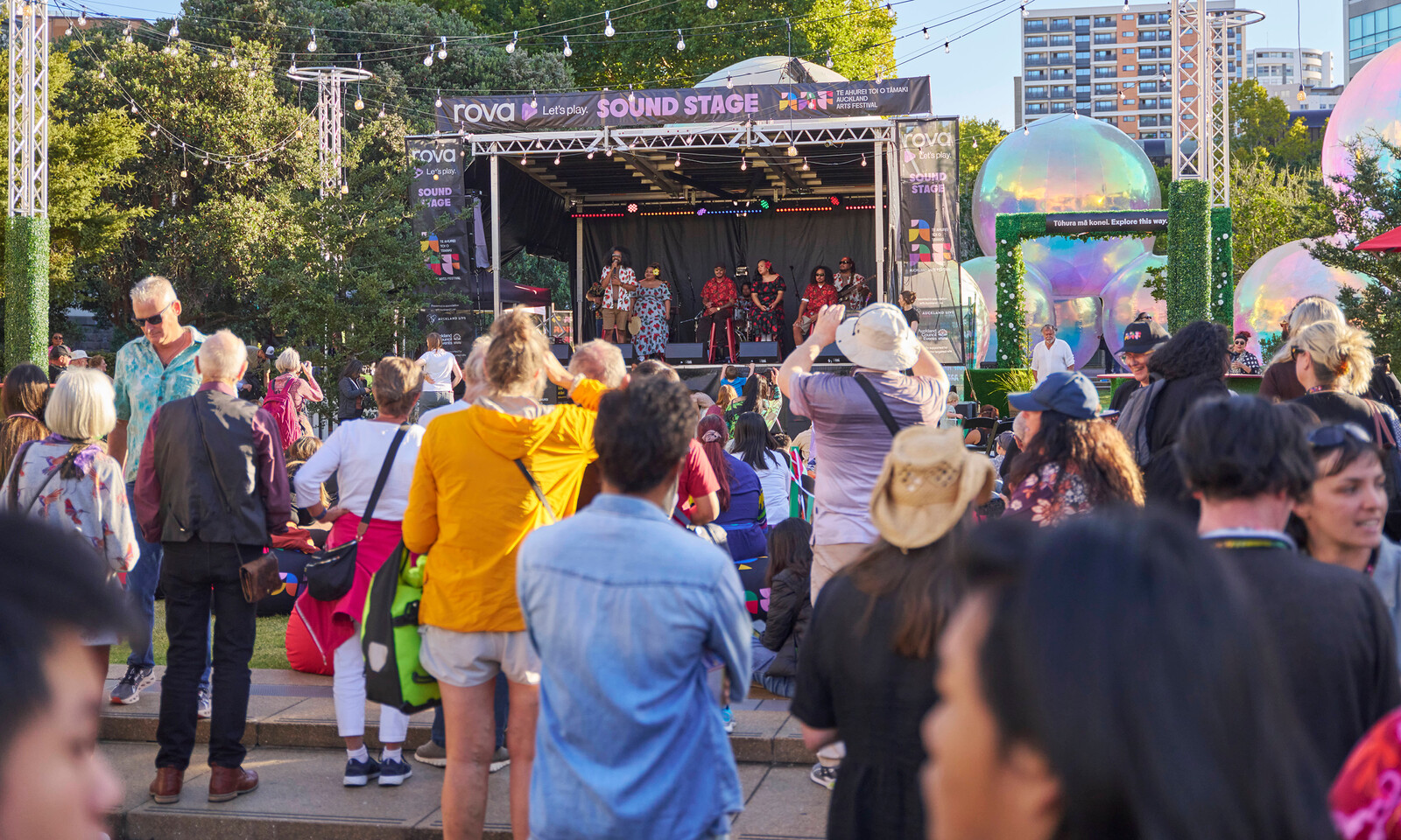 Aotea Square_FRONT PAGE THUMBNAIL.jpg